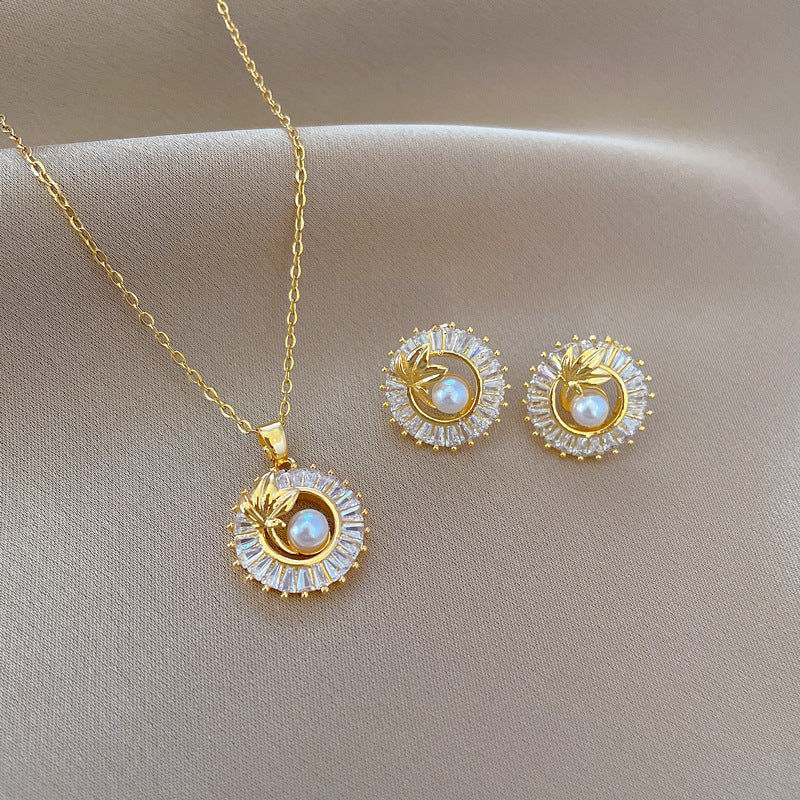 Diamonda™ collier et boucles d'oreilles ornés de diamants